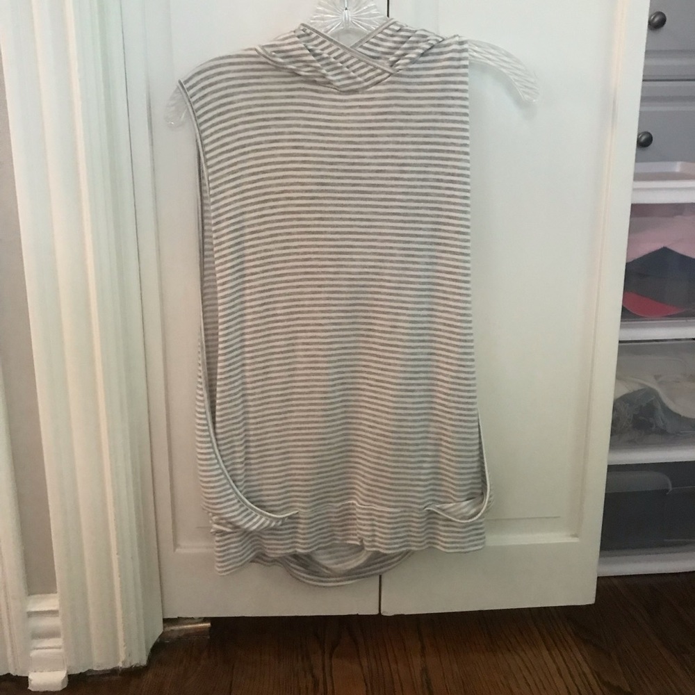 beyond yoga sleeveless hoodie